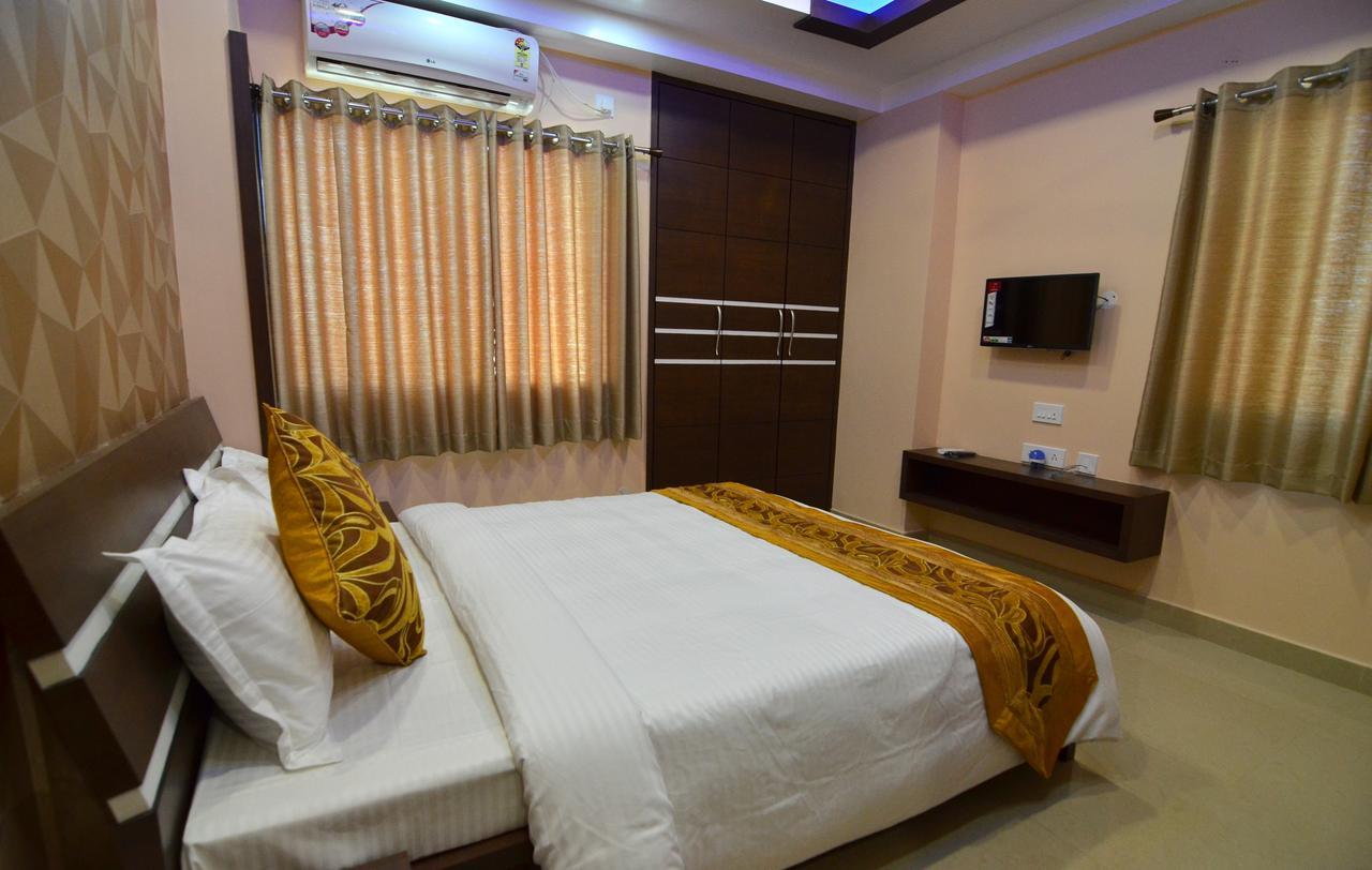 Tulip Residency Hotell Dibrugarh Exteriör bild